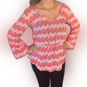 Summer top small Size. Pink and white.